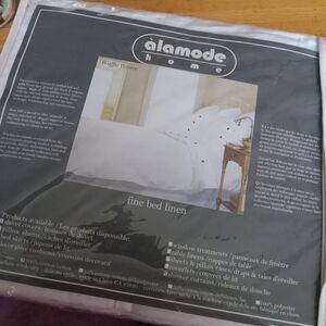 100% cotton waffle weave bed ruffles/skirt